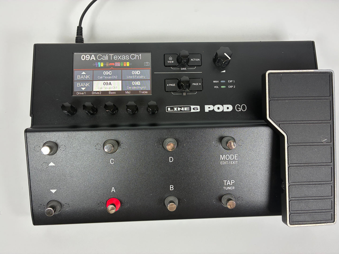 Line 6 POD GO Multi-Effect and Amp Modeler - Excellent Condition with Box, Power Supply and Dust Cover