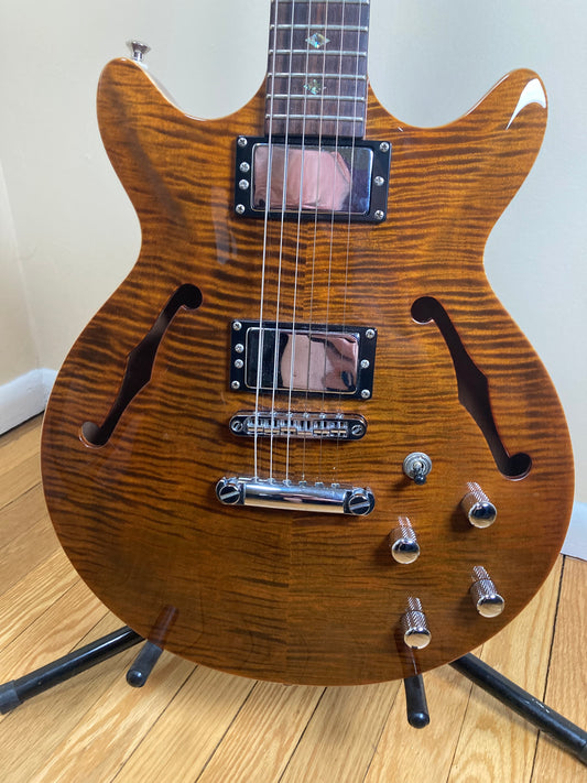 Carvin SH445 - Flame Maple Top - Excellent Condition - With Original Hard Shell Case