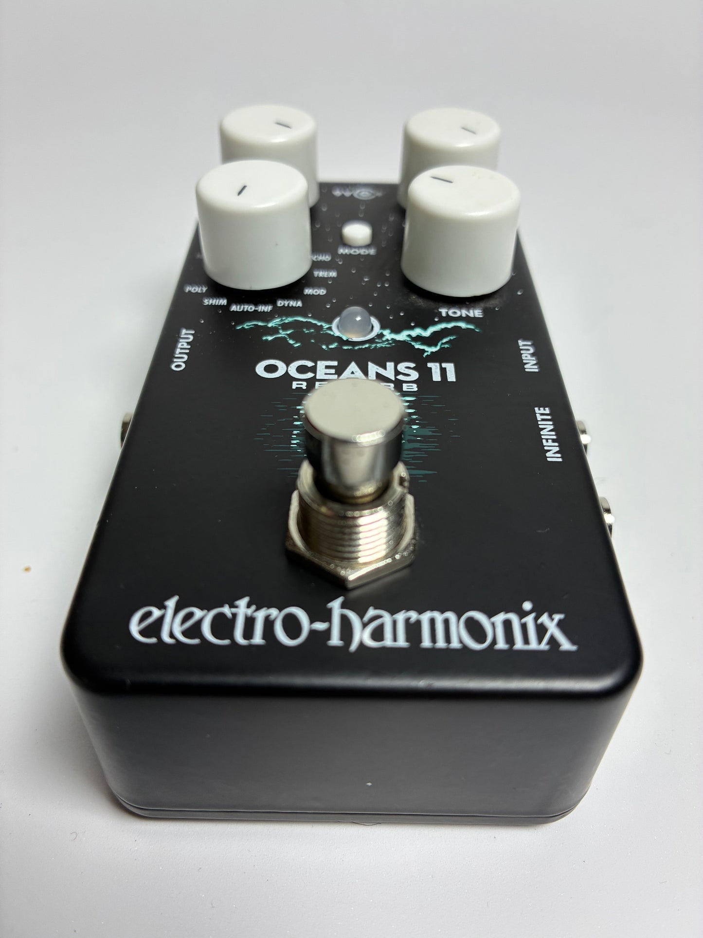 Electro-Harmonix Oceans 11 Reverb - Excellent Condition with Box