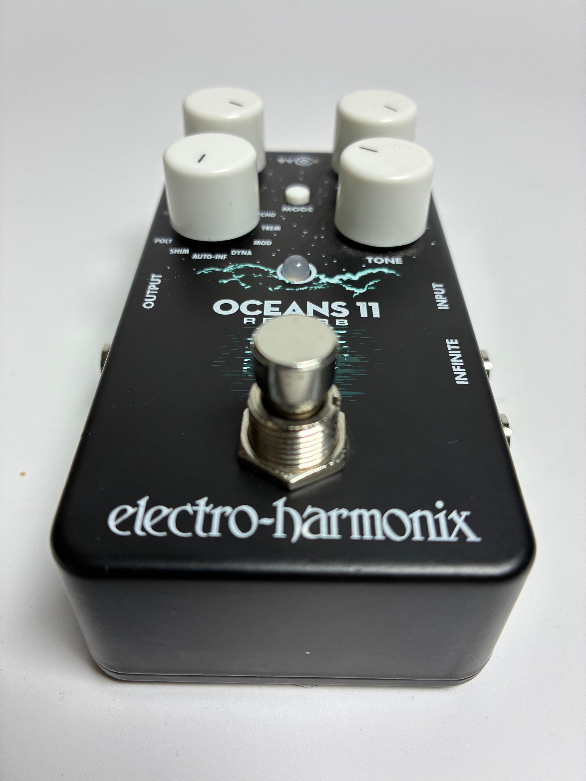 Electro-Harmonix Oceans 11 Reverb - Excellent Condition with Box