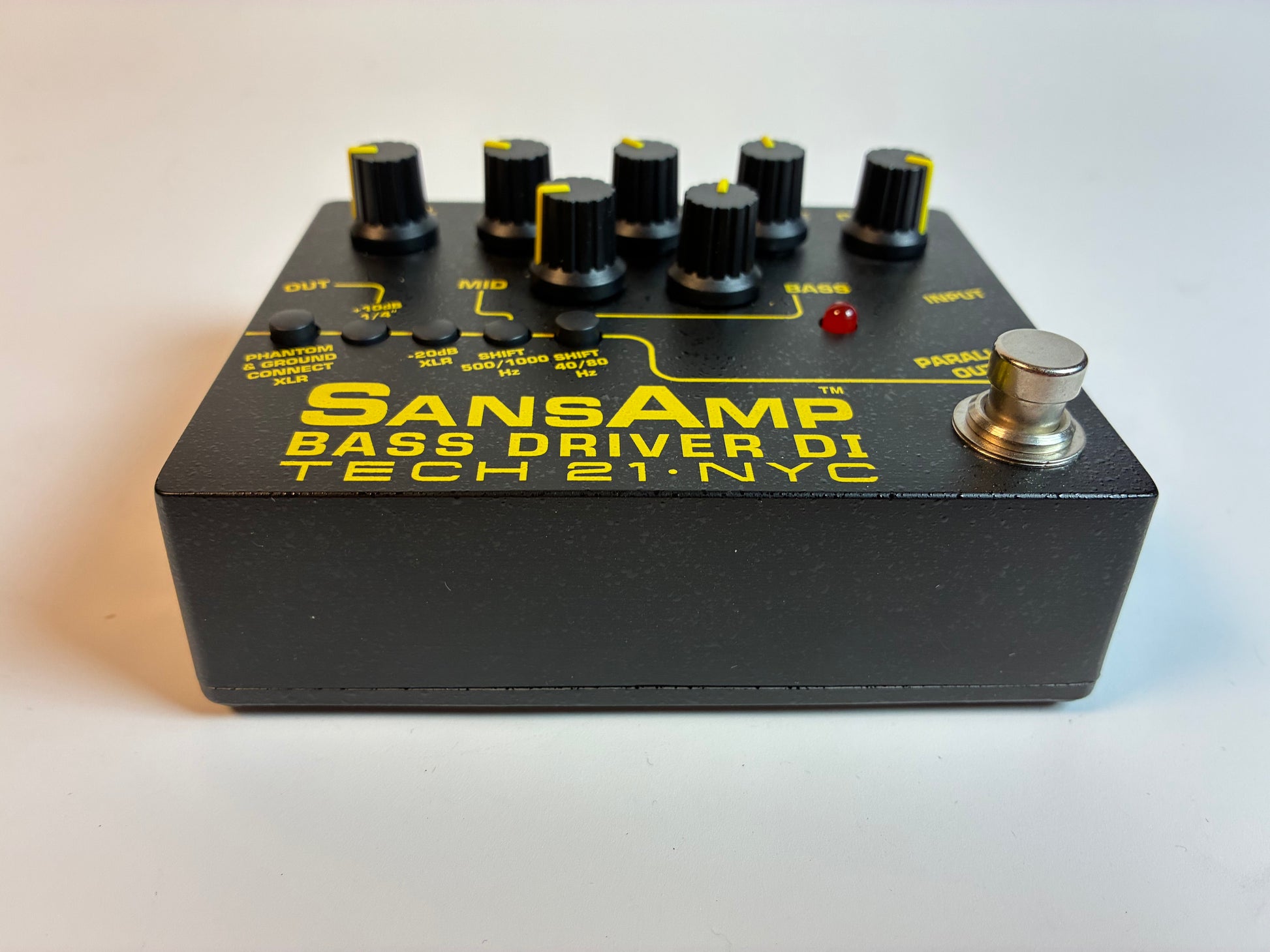 Tech 21 Sansamp Bass Driver D.I. V2 - Excellent Condition with Box and Documents