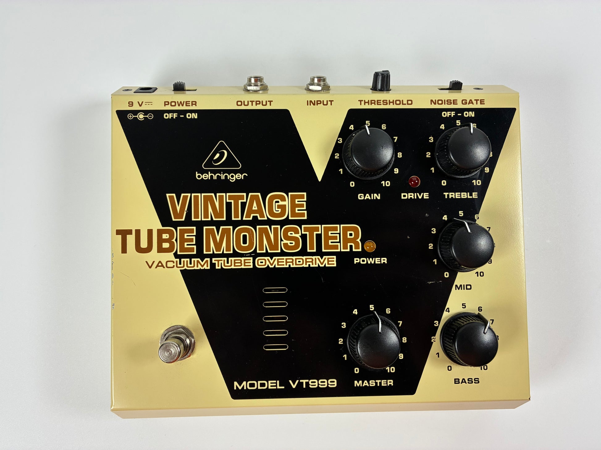 Behringer VT999 Vintage Tube Monster Vacuum Tube Overdrive