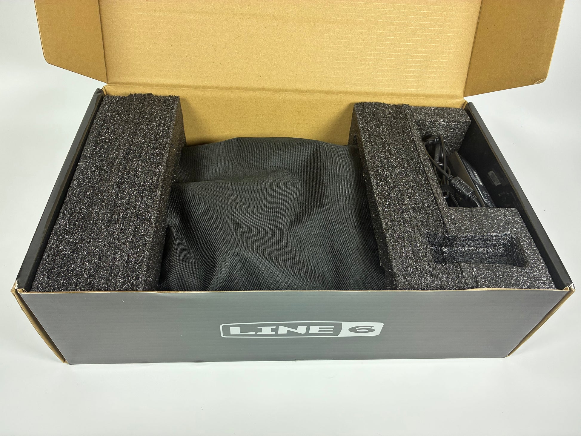Line 6 POD GO Multi-Effect and Amp Modeler - Excellent Condition with Box, Power Supply and Dust Cover