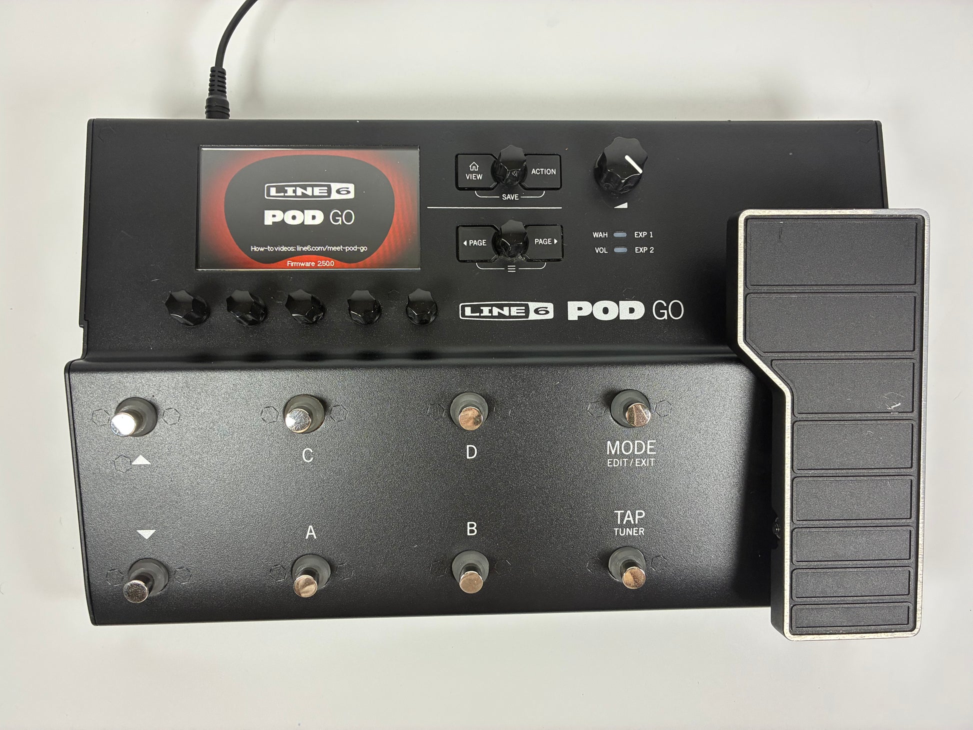 Line 6 POD GO Multi-Effect and Amp Modeler - Excellent Condition with Box, Power Supply and Dust Cover