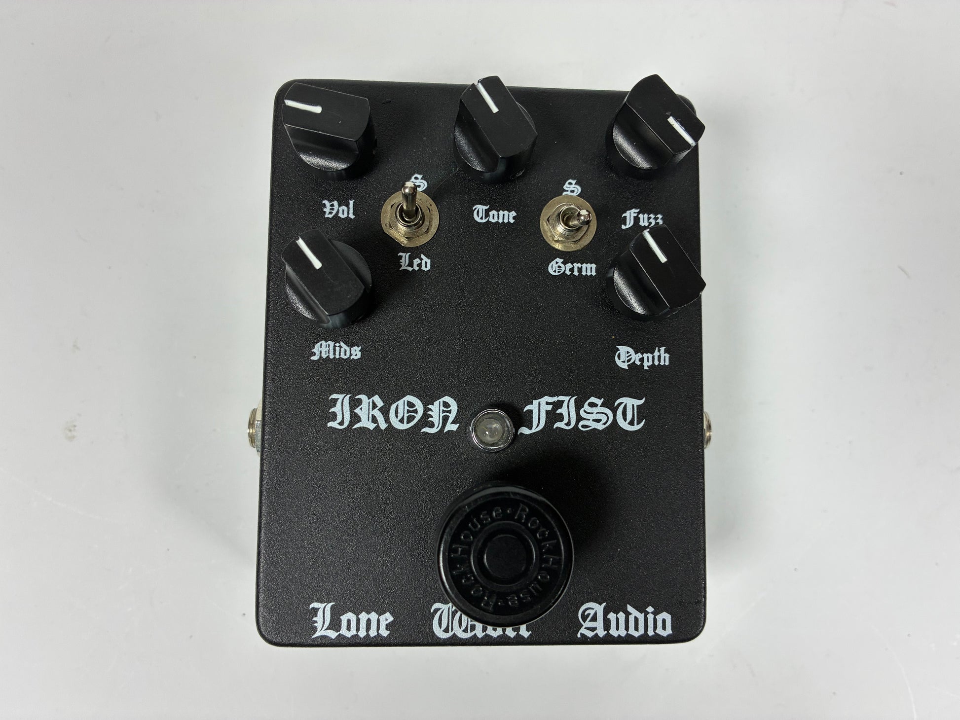 Lone Wolf Audio Iron Fist V2 Fuzz - Excellent Condition