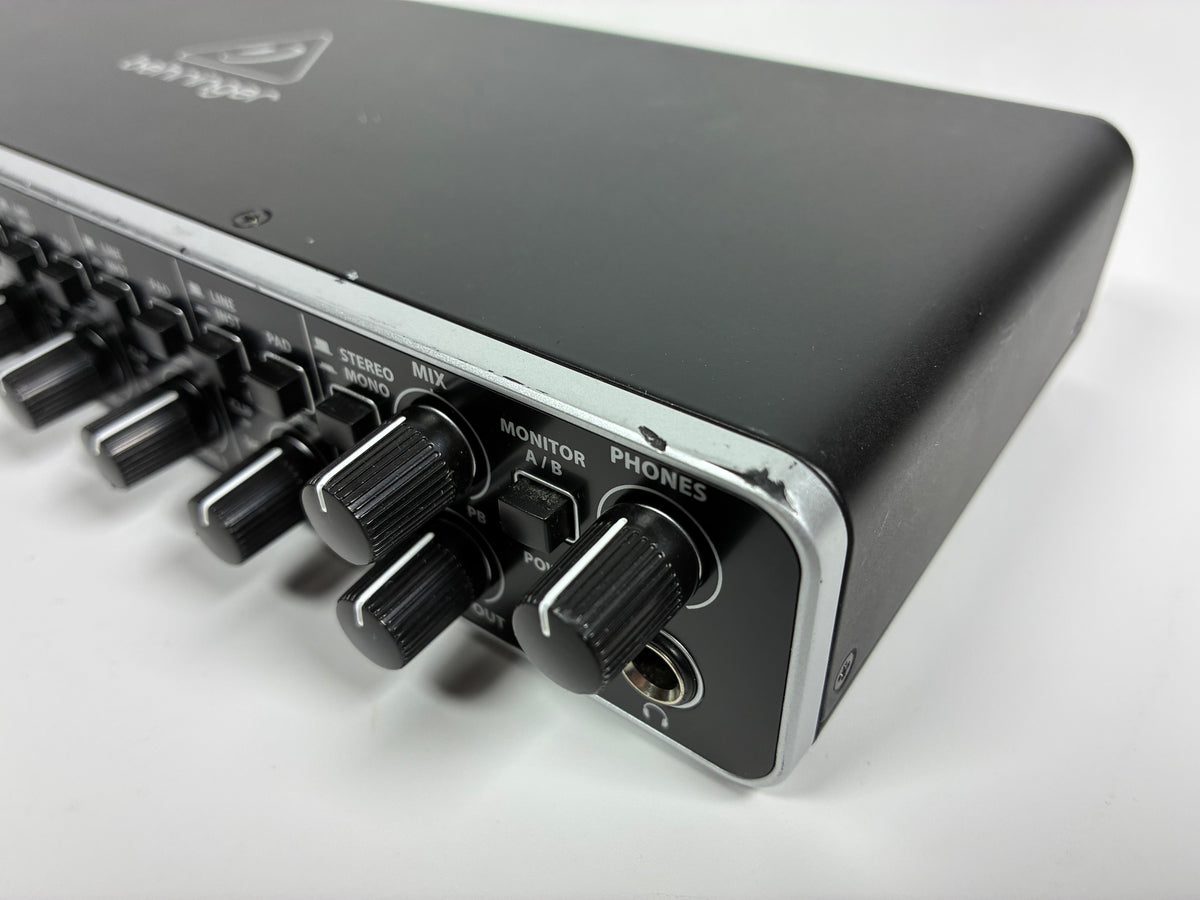 Behringer U-Phoria UMC404HD 4x4 USB Audio Interface