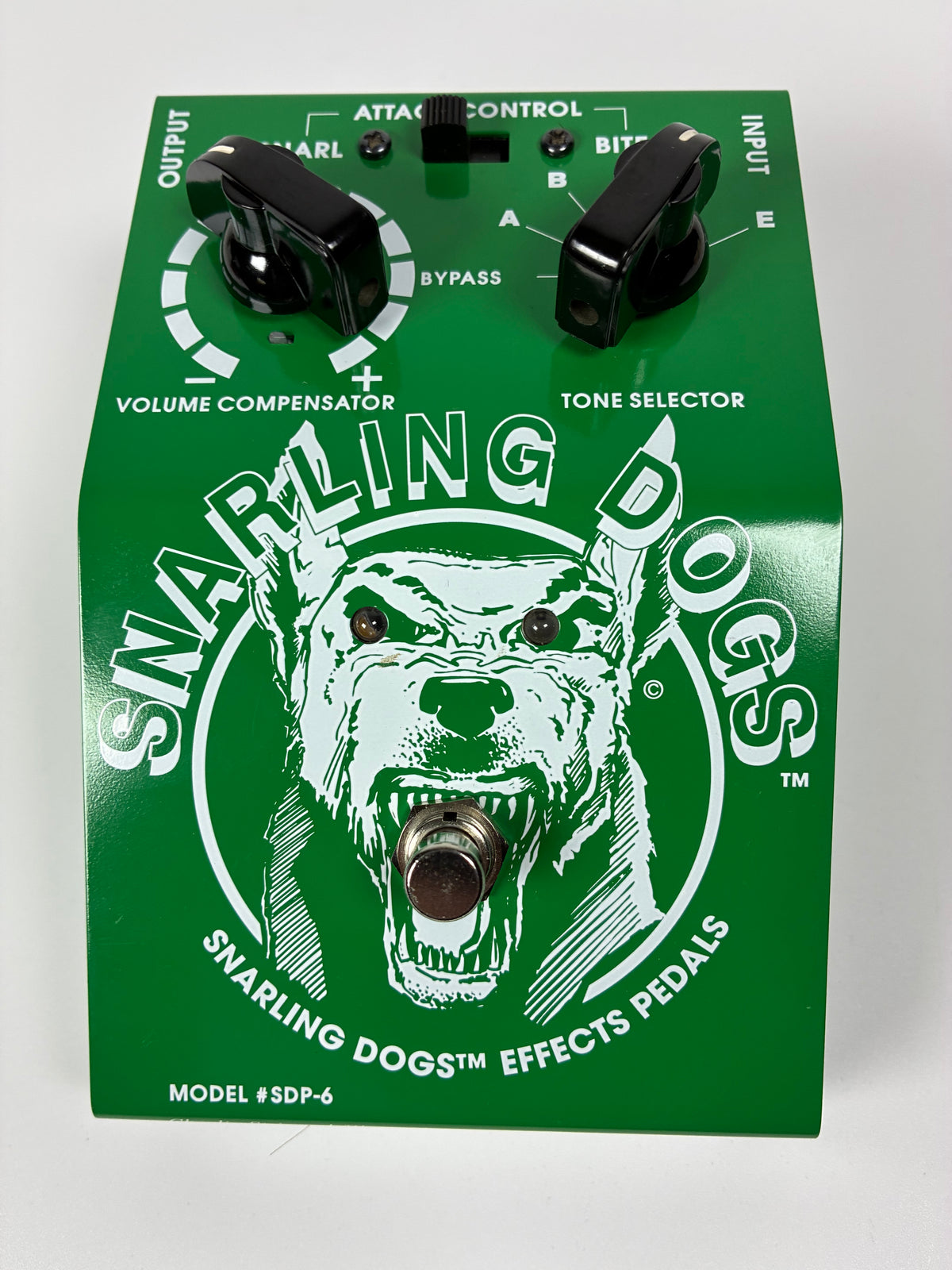 Charlie StringerGÇÖs Snarling Dogs Very-Tone Dog - Excellent Condition wtih Box and Documents