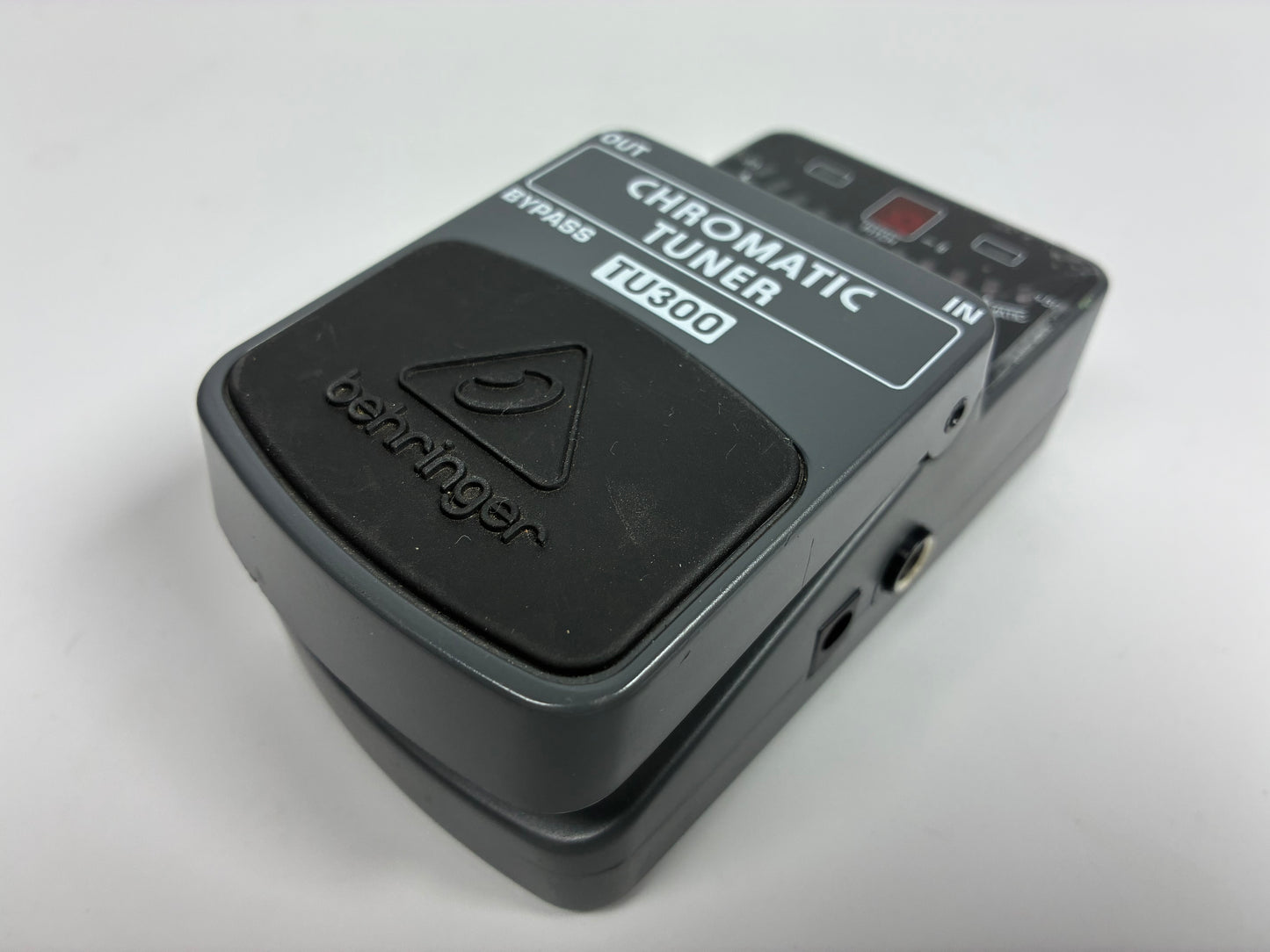 Behringer TU300 Chromatic Tuner - Excellent Condition with Box and Documents