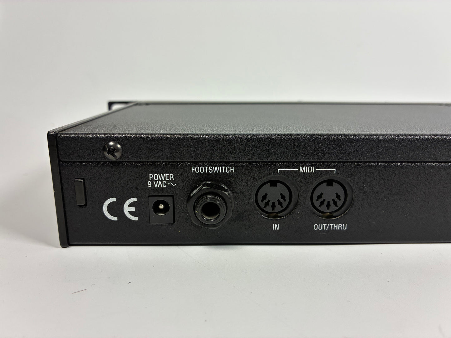 Alesis Midiverb 4 - Excellent Condition with Power Supply