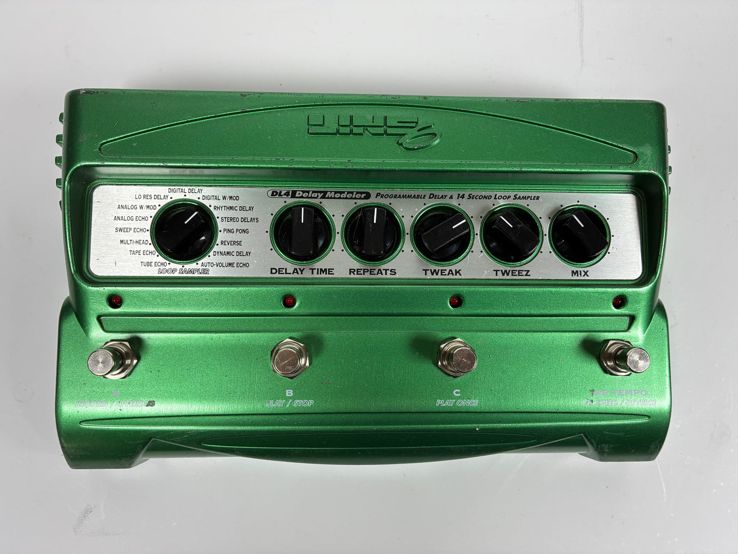 Line 6 DL4 Delay Modeler  - With Power Supply