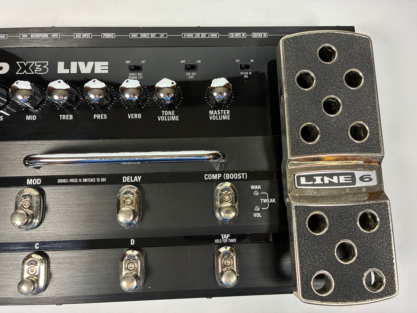 Line 6 POD X3 Live Multi-Effect and Amp Modeler - Excellent Condition with Power Supply & Fitted Bag