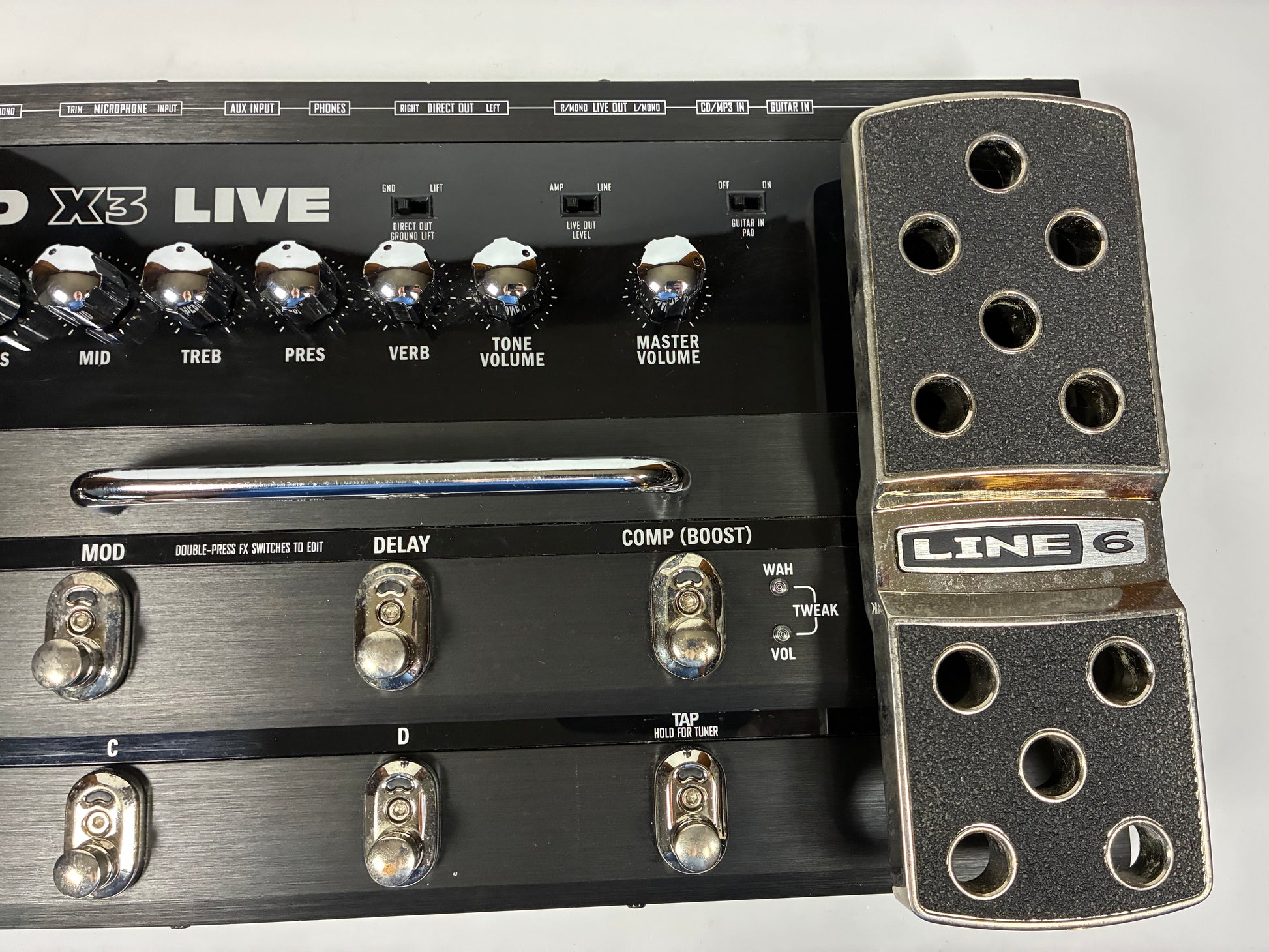 Line 6 POD X3 Live Multi-Effect and Amp Modeler - Excellent Condition with Power Supply & Fitted Bag