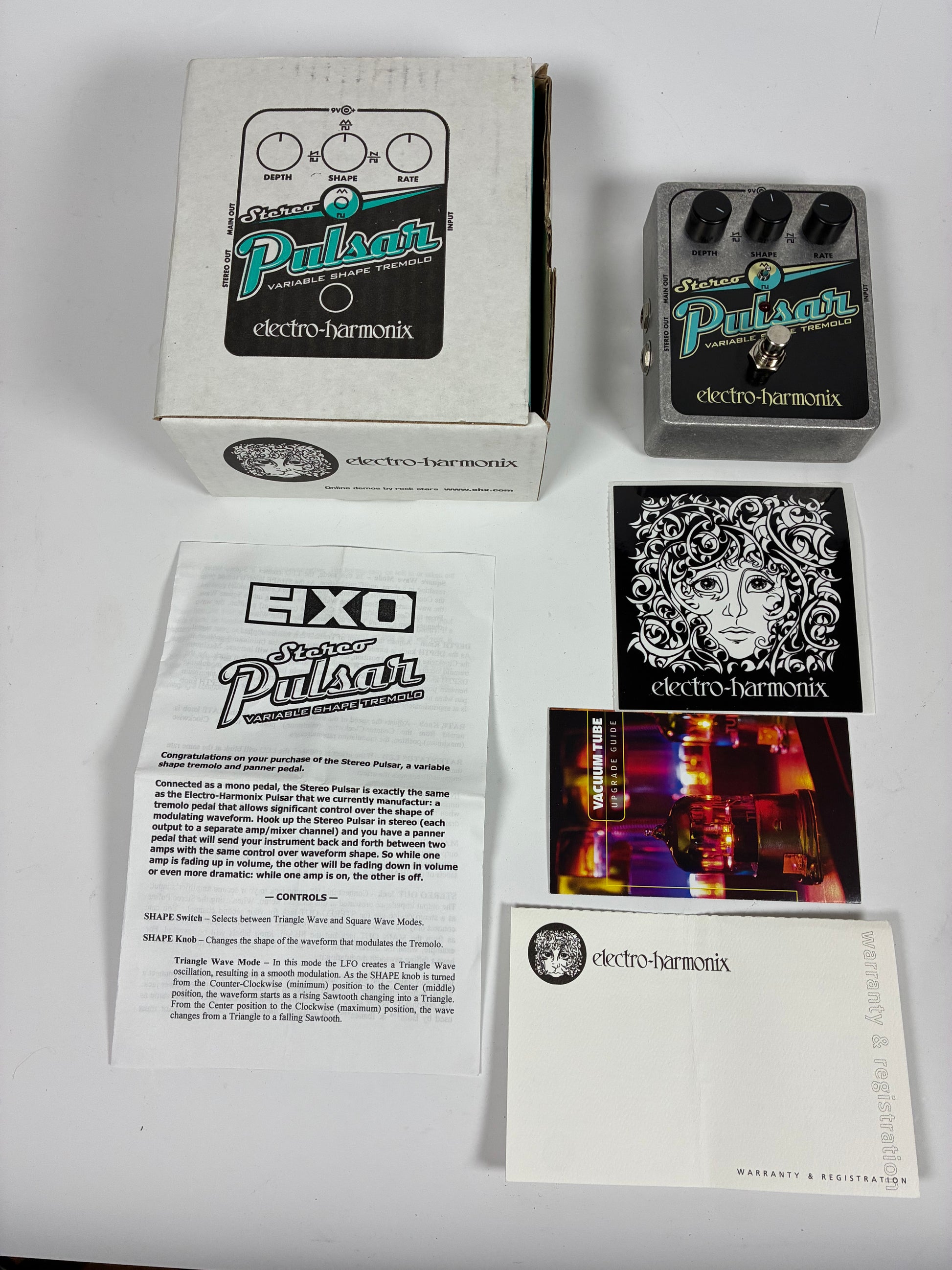 Electro-Harmonix Stereo Pulsar Analog Tremolo - Excellent Condition with Box