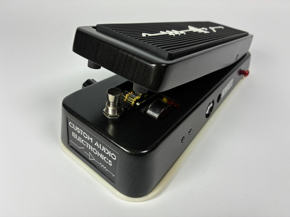 Dunlop MC404 CAE Custom Audio Electronics Wah - Excellent Condition with Box and Accessories