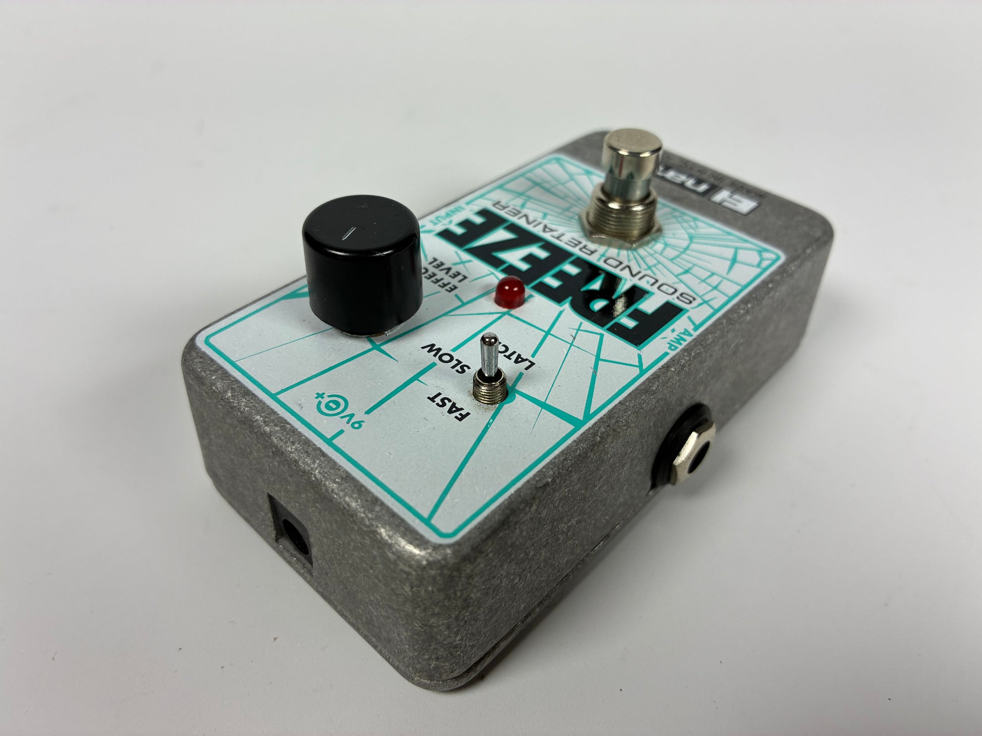 Electro-Harmonix Freeze Nano Sound Retainer Sustain Pedal