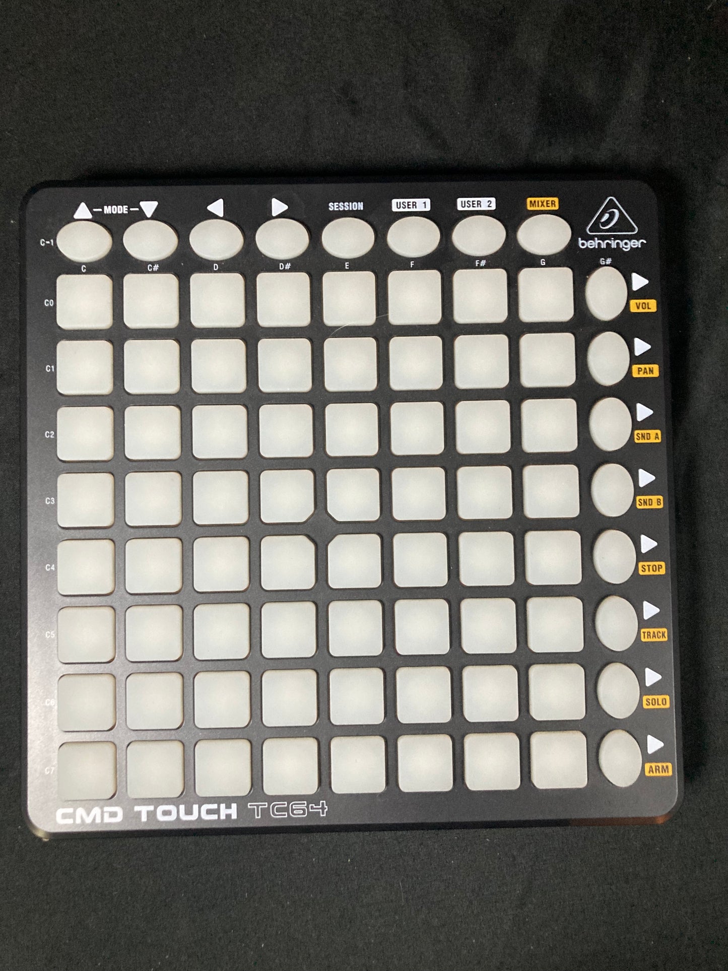 Behringer CMD Touch TC64