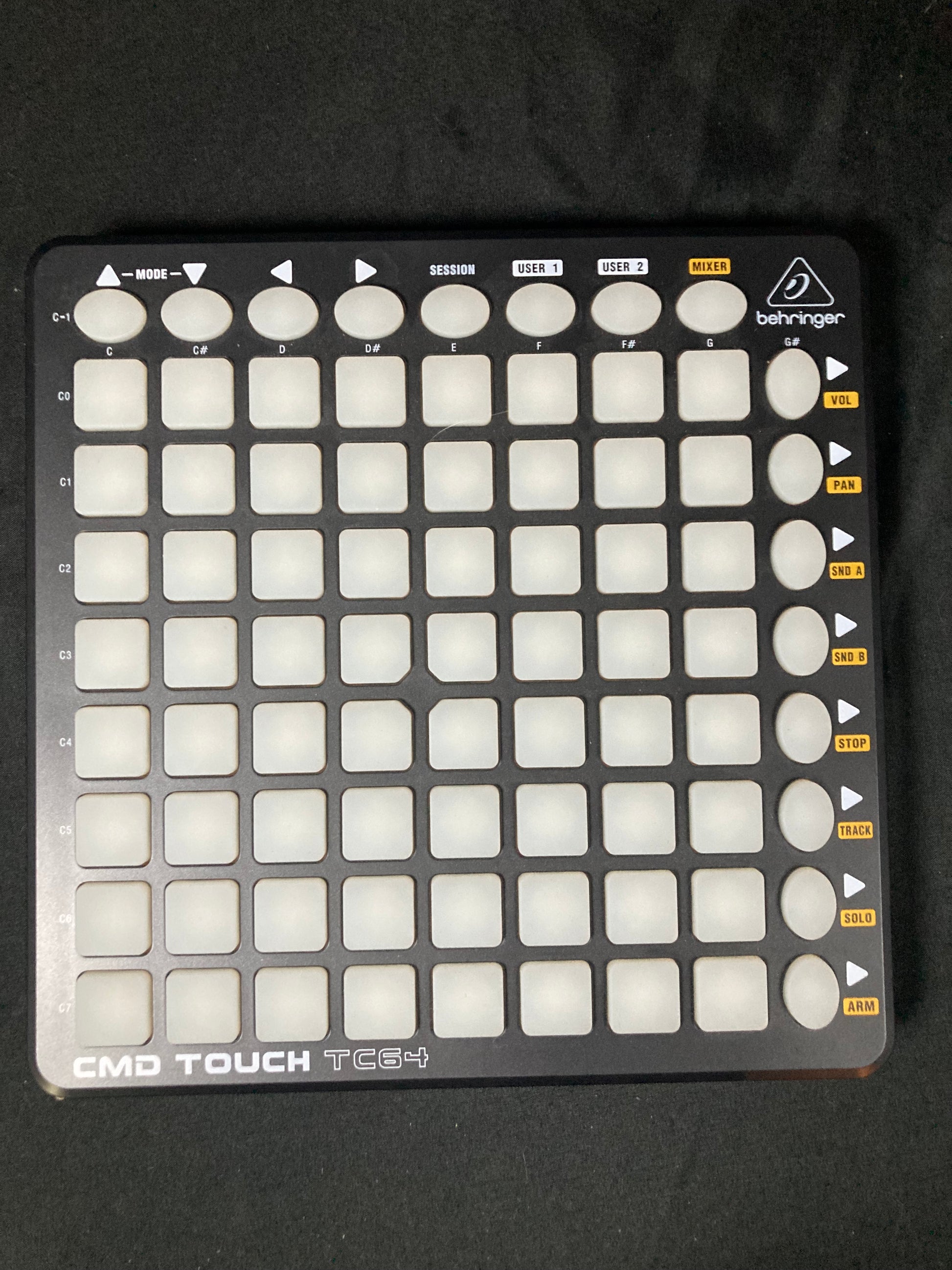 Behringer CMD Touch TC64