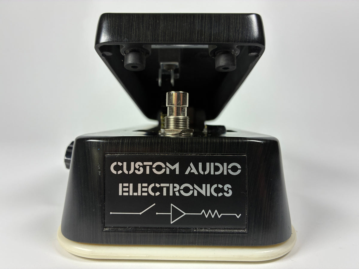 Dunlop MC404 CAE Custom Audio Electronics Wah - Excellent Condition with Box and Accessories
