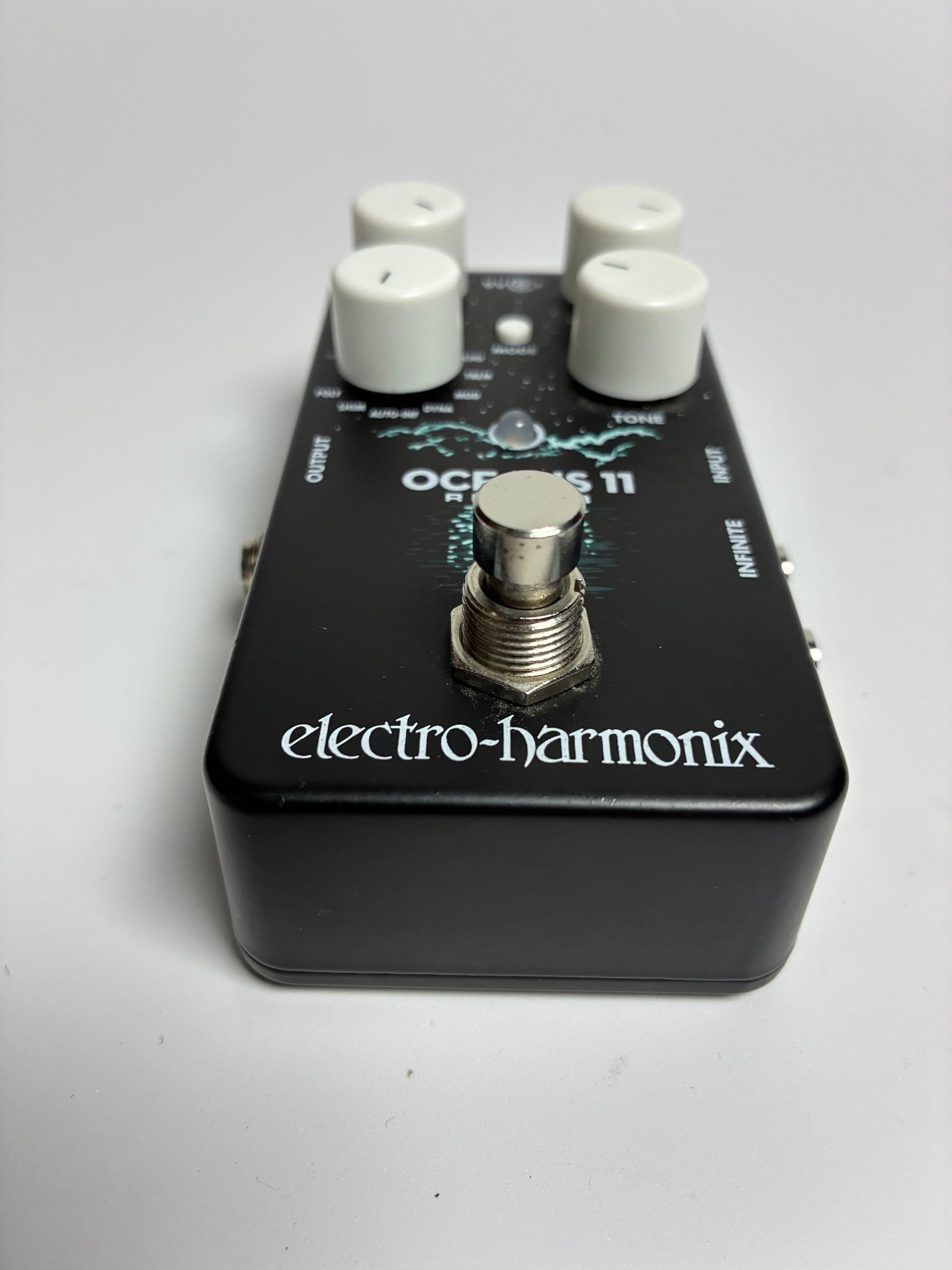 Electro-Harmonix Oceans 11 Reverb - Excellent Condition with Box