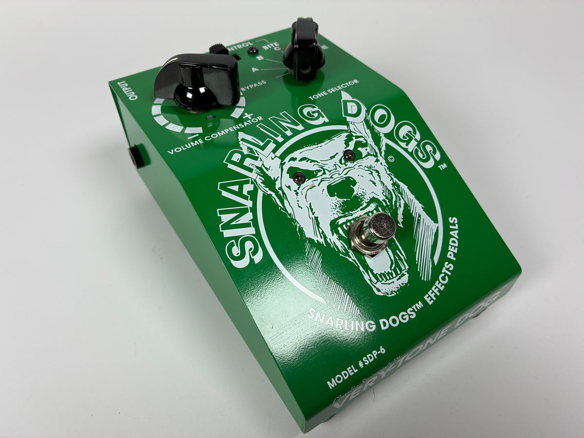 Charlie StringerGÇÖs Snarling Dogs Very-Tone Dog - Excellent Condition wtih Box and Documents