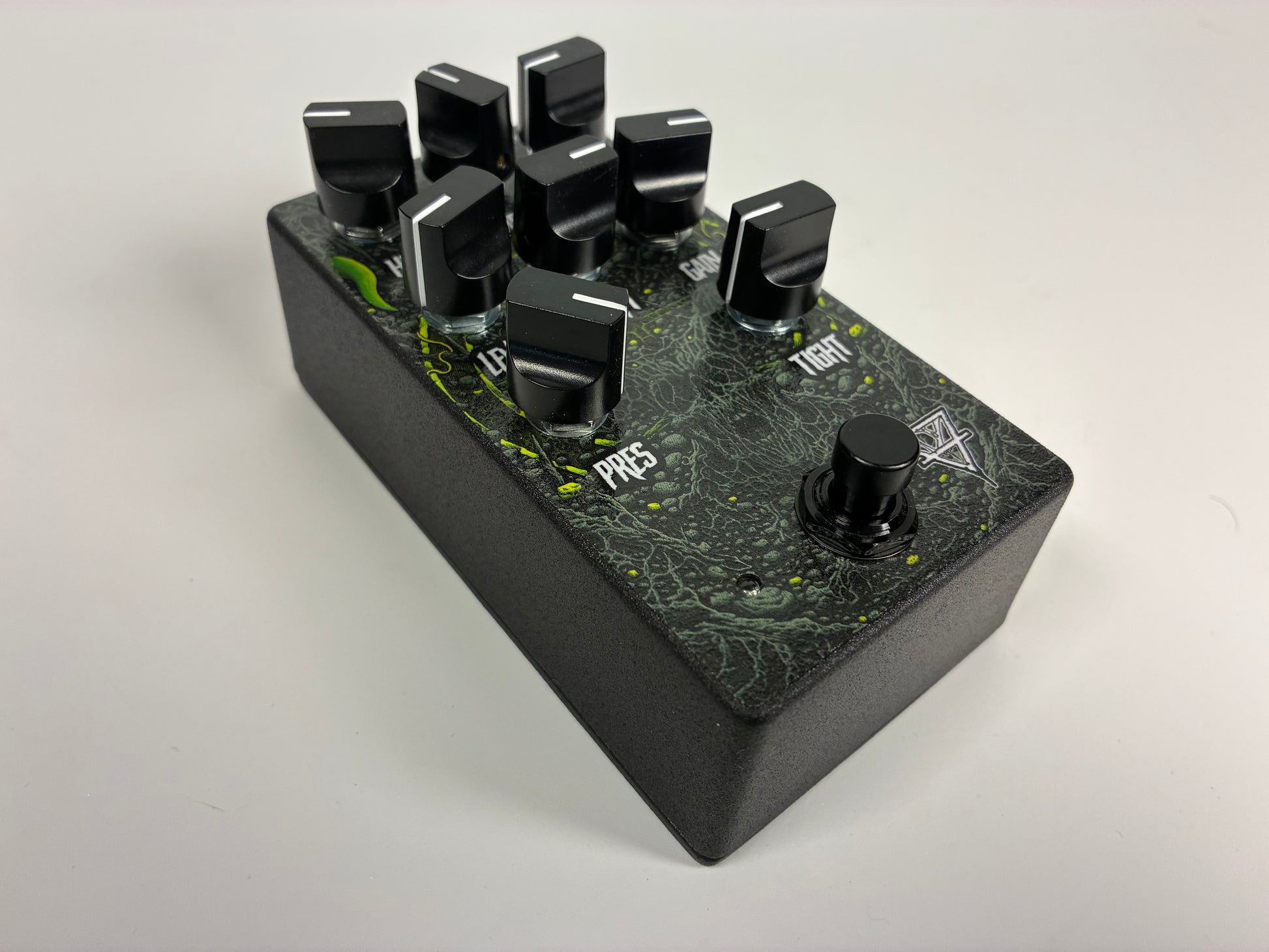 This Heavy Earth Fleshrot V2 - Like New with Box and Documents