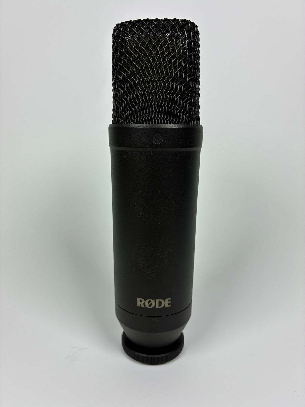 RODE NT1 Large Diaphragm Cardioid Condenser Microphone - Excellent condition