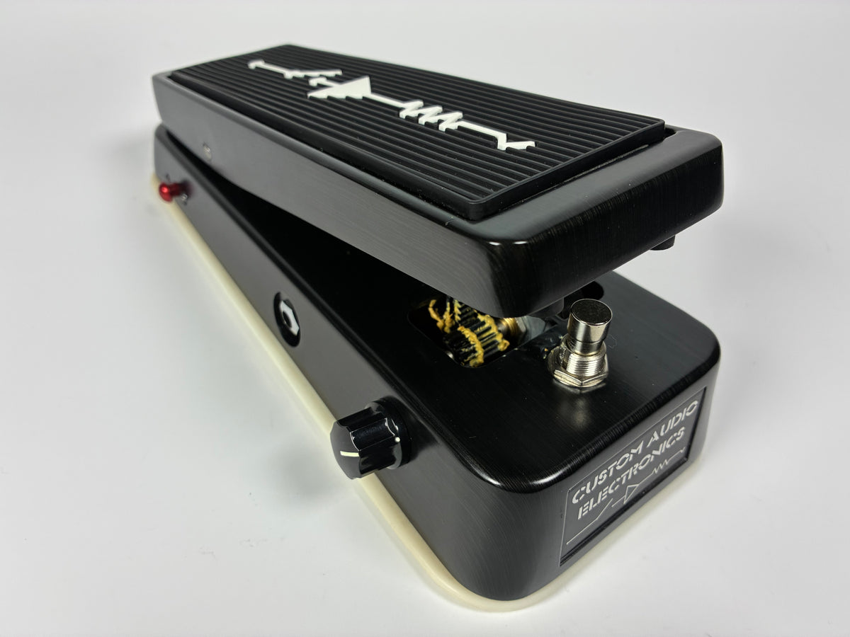 Dunlop MC404 CAE Custom Audio Electronics Wah - Excellent Condition with Box and Accessories