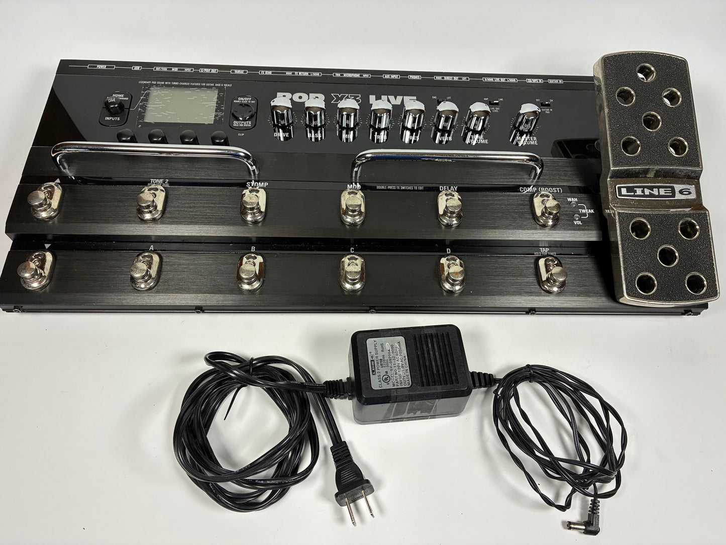 Line 6 POD X3 Live Multi-Effect and Amp Modeler - Excellent Condition with Power Supply & Fitted Bag
