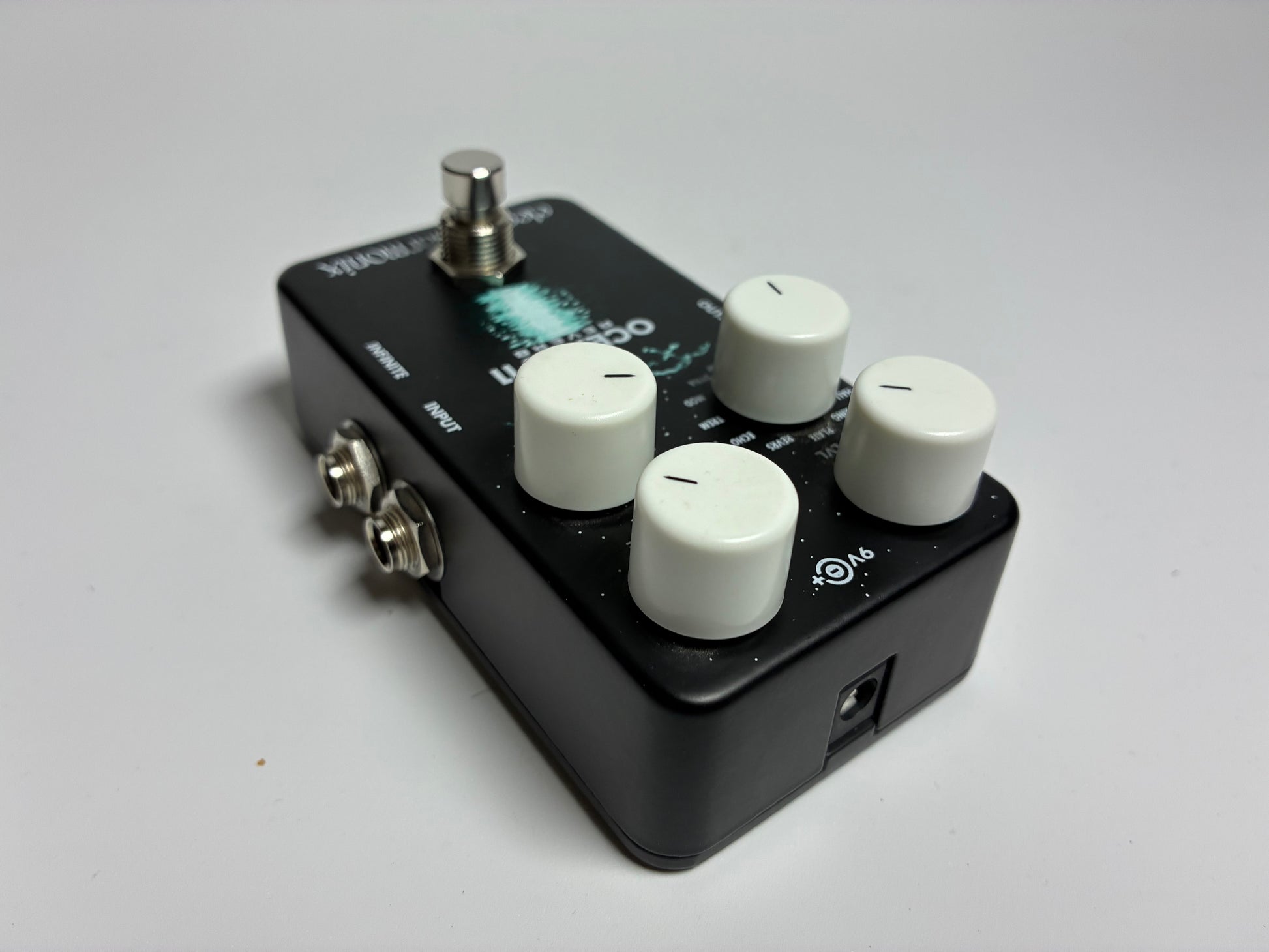 Electro-Harmonix Oceans 11 Reverb - Excellent Condition with Box