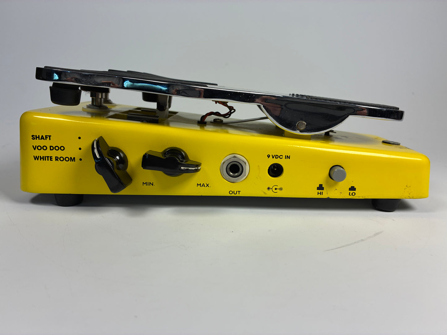 Snarling Dogs Mold Spore Wah 1990s - Yellow