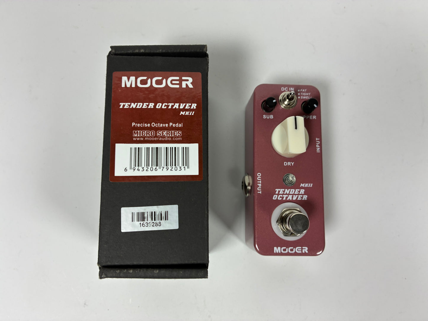 Mooer Tender Octaver MKII - Excellent Condition with Box