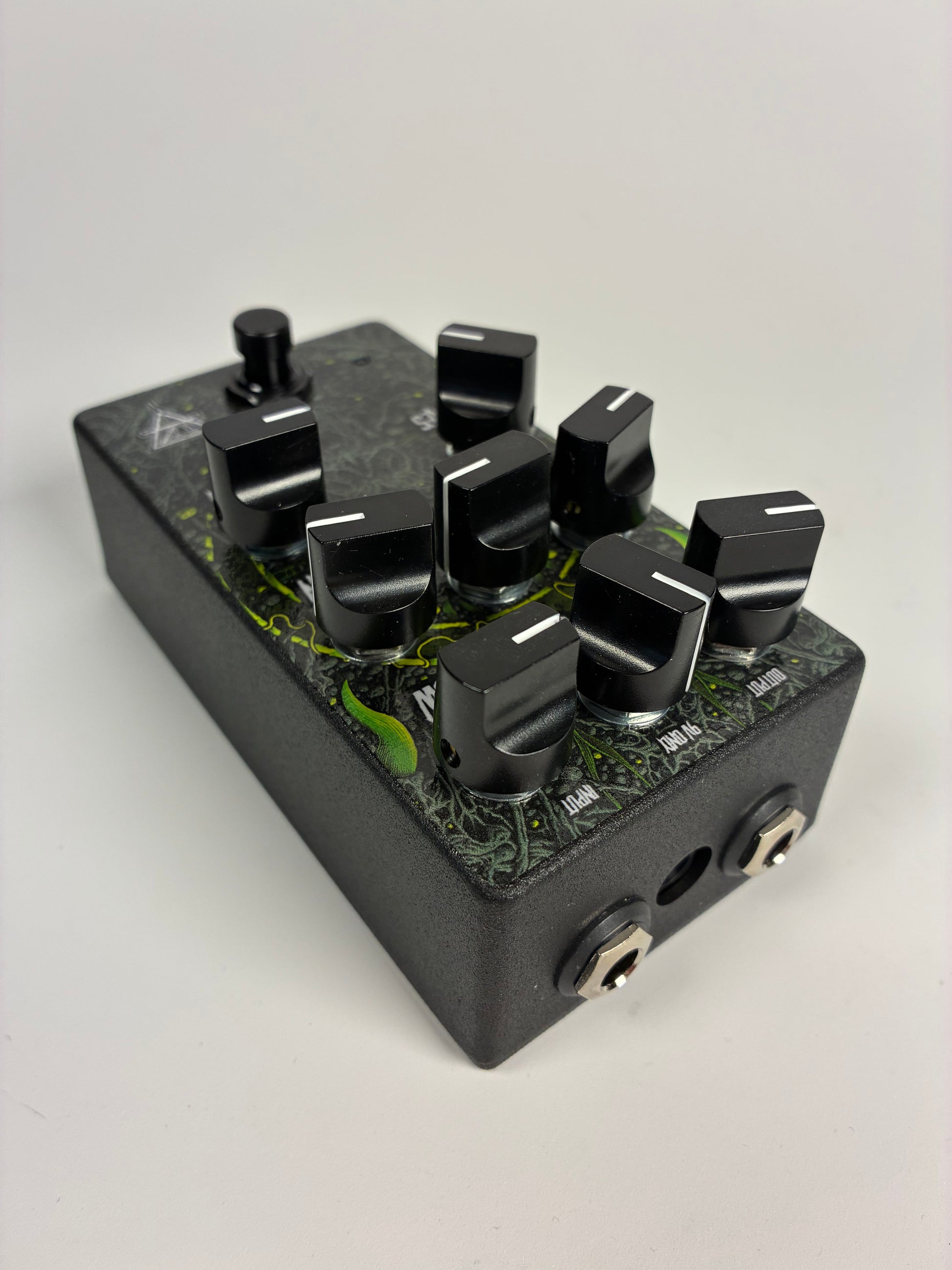 This Heavy Earth Fleshrot V2 - Like New with Box and Documents